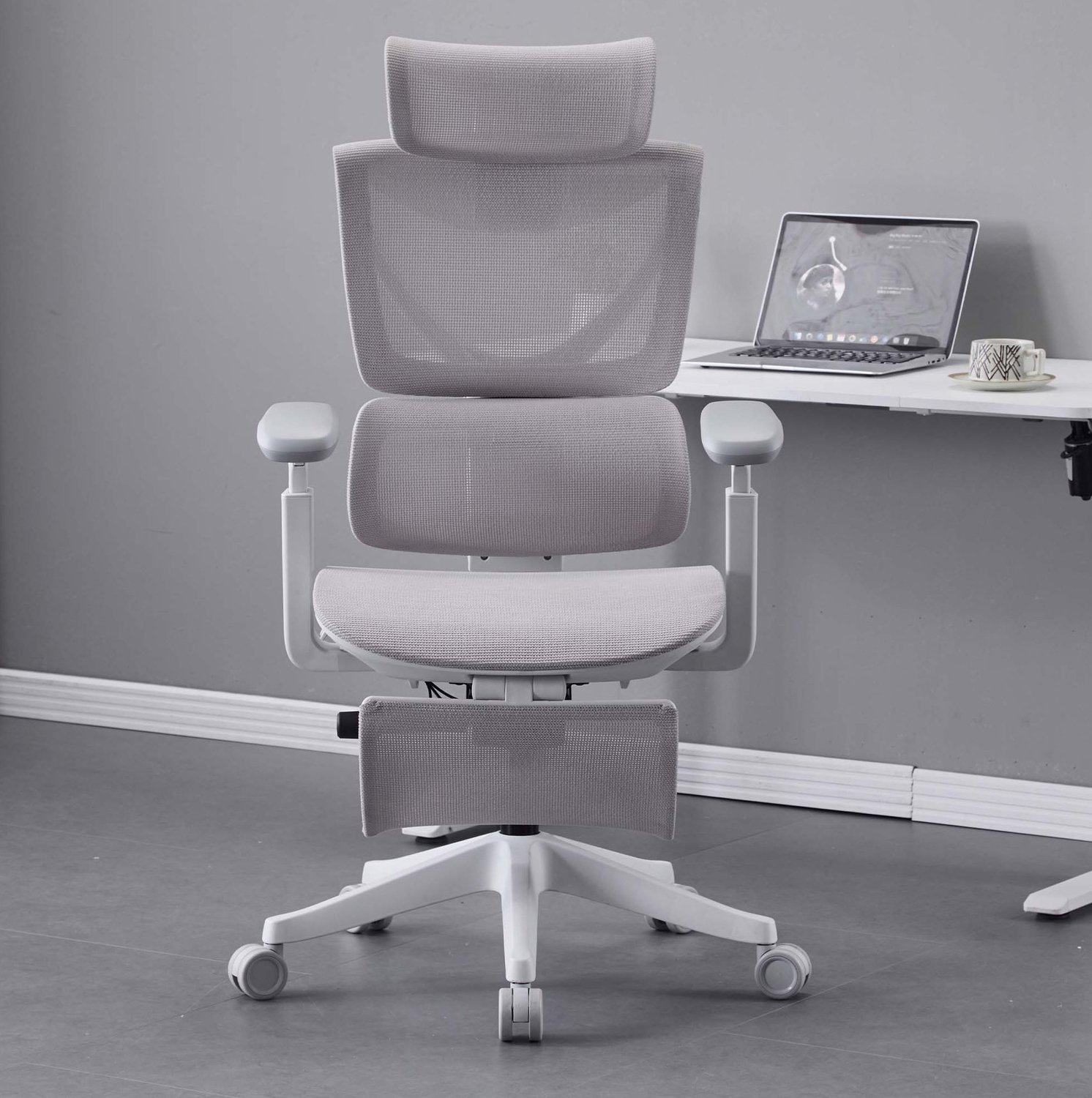 OKWISH Ergonomische Bureaustoel 110,5-134,9 Cm - Drieknopsverstelling En Kantelbare Rugleuning - Voor Thuiskantoor - Mesh - Grijs