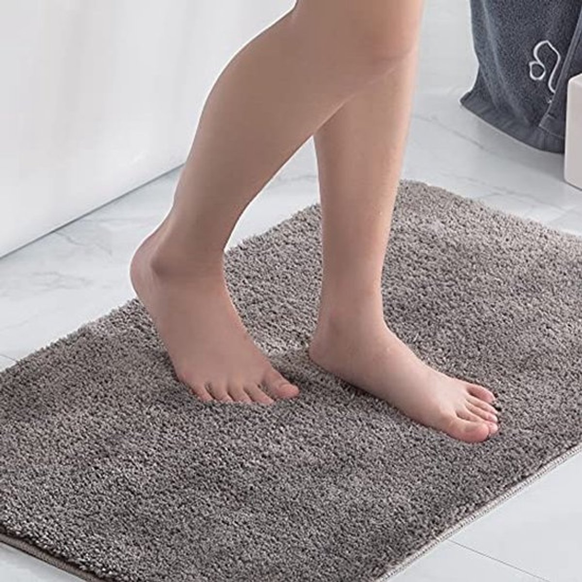 Antislip Badmat voor Badkamer - Pluizig Microvezel Douchemat - Machinewasbaar - 40 x 60 cm - Grijs