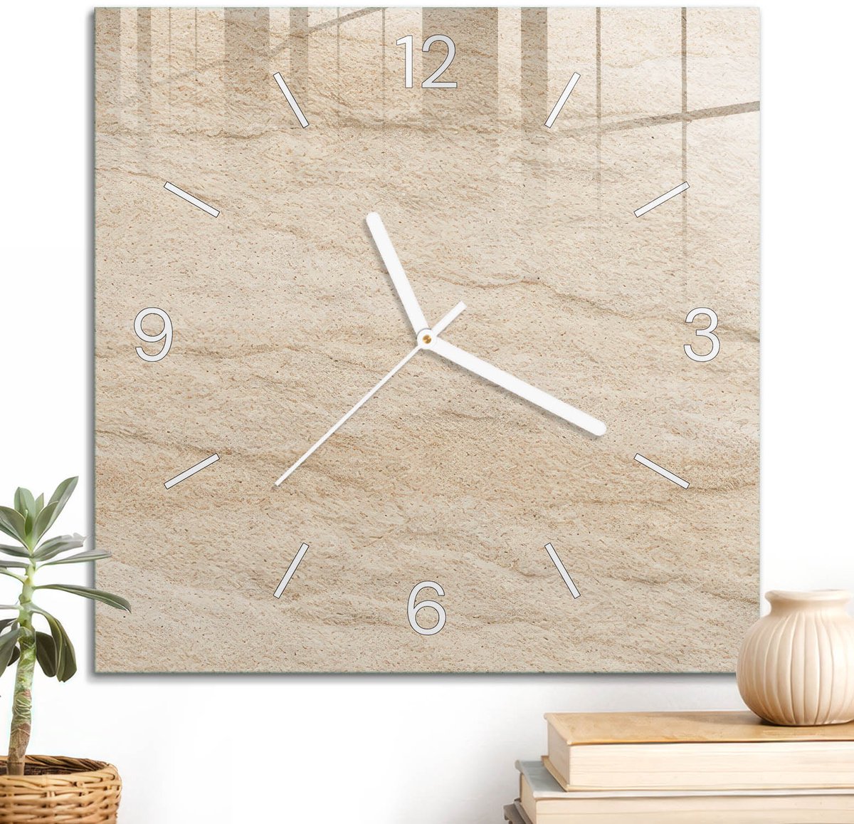 ArtPrintCave Beige Glazen Klok - 30x30 cm - Wandklok Vierkant - Beige Patroon Wandklok Keuken - Achtergronden En Patronen Unieke Klok - Witte Klokwijzers