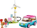 Twee LEGO Friends poppen, een windturbine met zonnepaneel, een roze stoel, een elektrische auto met roze accenten.