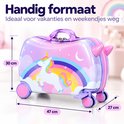 Reiskoffer met eenhoornthema, 47x30x27 cm, met ride-on functie en paarse wielen.
