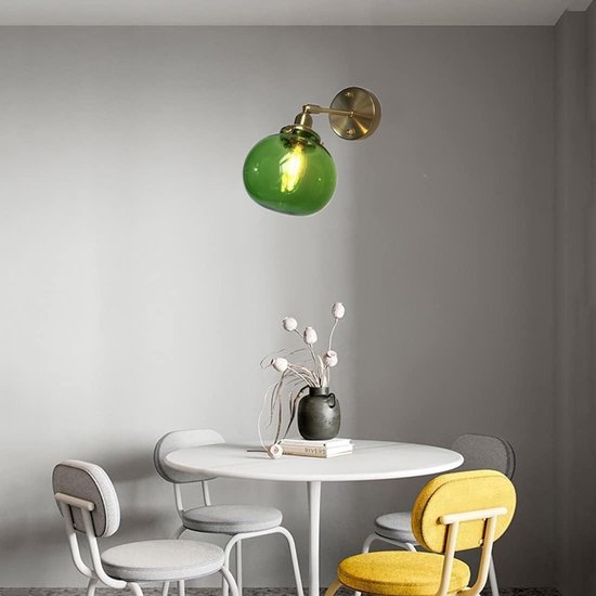 Vintage wandlamp van groen glas, stijl midden van de eeuw, verstelbare lampenkap, goudkleurige vintage wandlamp in industriële stijl voor slaapkamer, nachtkastje of woonkamer. — afbeelding 2