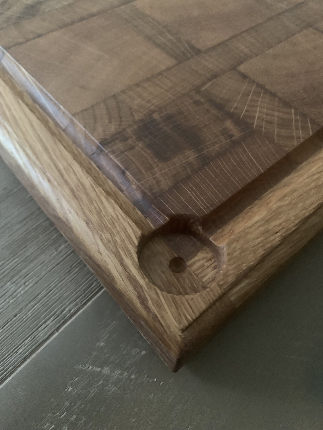 Luxe Handgemaakt Massief Eikenhouten Hakblok / Snijplank / Serveerplank 31 cm x 29 cm x 3.5 cm- R Gijsbers Design