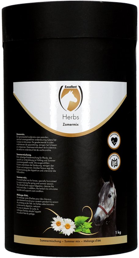 Zwarte pot met Excellent Herbs Zomermix paardenvoer. Bevat tekst en een afbeelding van een paardenhoofd.