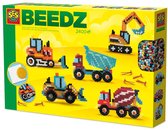 SES Creative - Beedz - Bouwvoertuigen - 2400 Strijkkralen met Grondplaten en Strijkvellen - Vanaf 5 Jaar