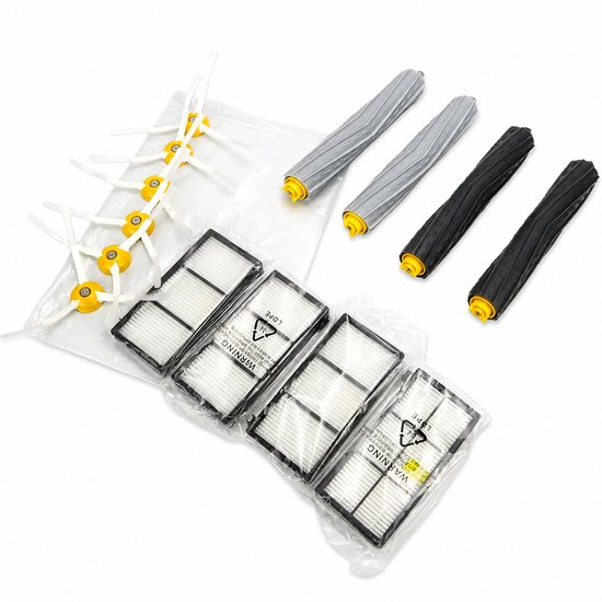 Pakket met robotstofzuigeronderdelen: vier filters, zes zijborstels en drie wisselrollen.