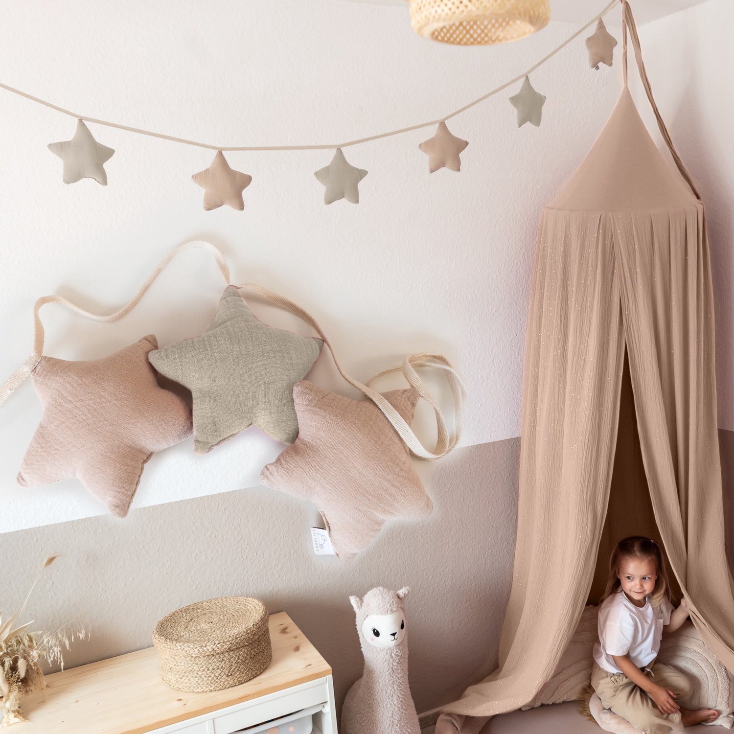 LILIMAUS Sterren slinger kinderkamer - stoffen slinger van mousseline katoen - 300 cm - lichtbeige en zachtroze