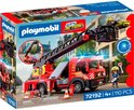 Doos Playmobil City Action brandweerwagen met licht en geluid, inclusief 110 onderdelen en twee brandweerfiguren.