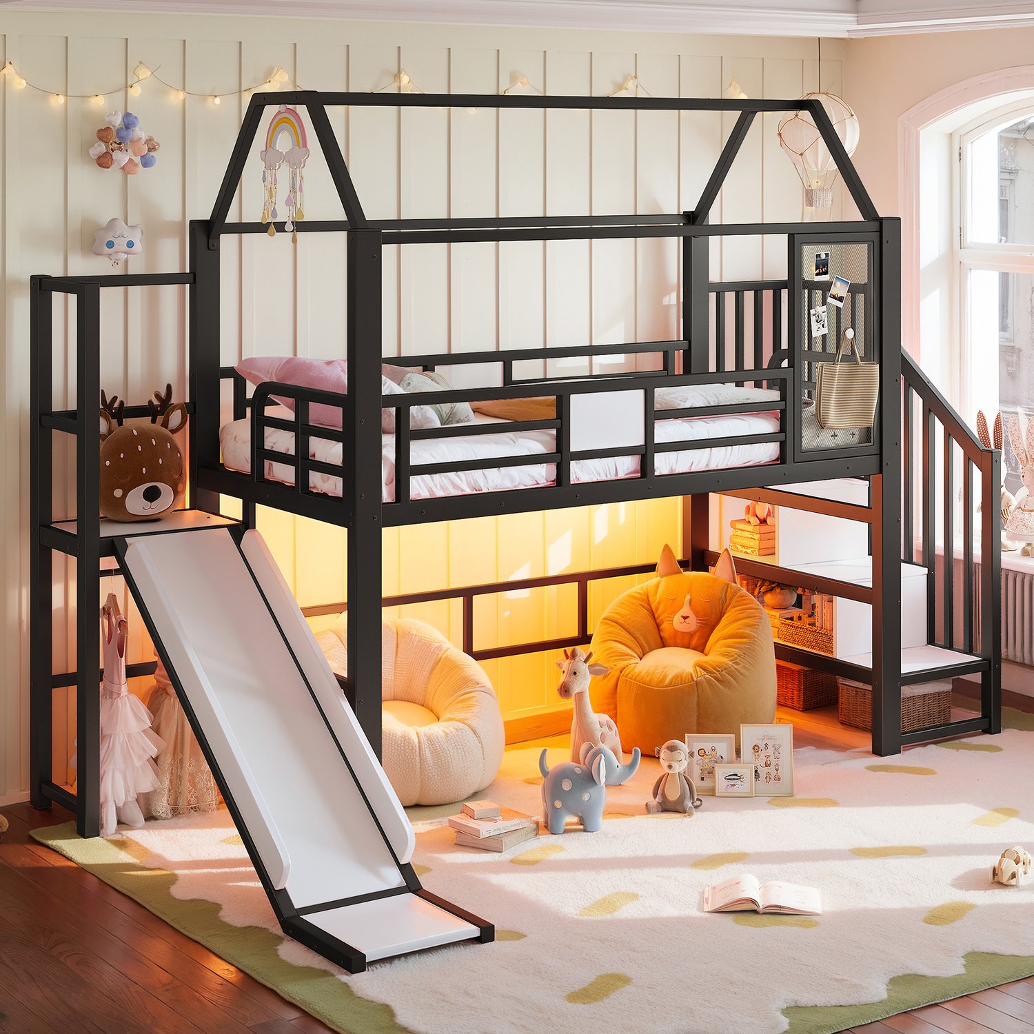 HAUSS SPOLE Hoogslaper 90x200cm - Kinderbed in Huisvorm met Glijbaan en Opbergtrap - Met Verlichting en Speelruimte - Metaal en MDF - Zonder Matras - Zwart