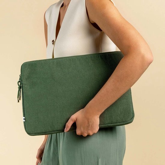 Selencia Laptop Sleeve - Housse pour ordinateur portable adaptée à 16,2 pouces / 16 pouces / 15 pouces / 15,3 pouces / 15,6 pouces - Selencia Corderoy Sleeve - vert