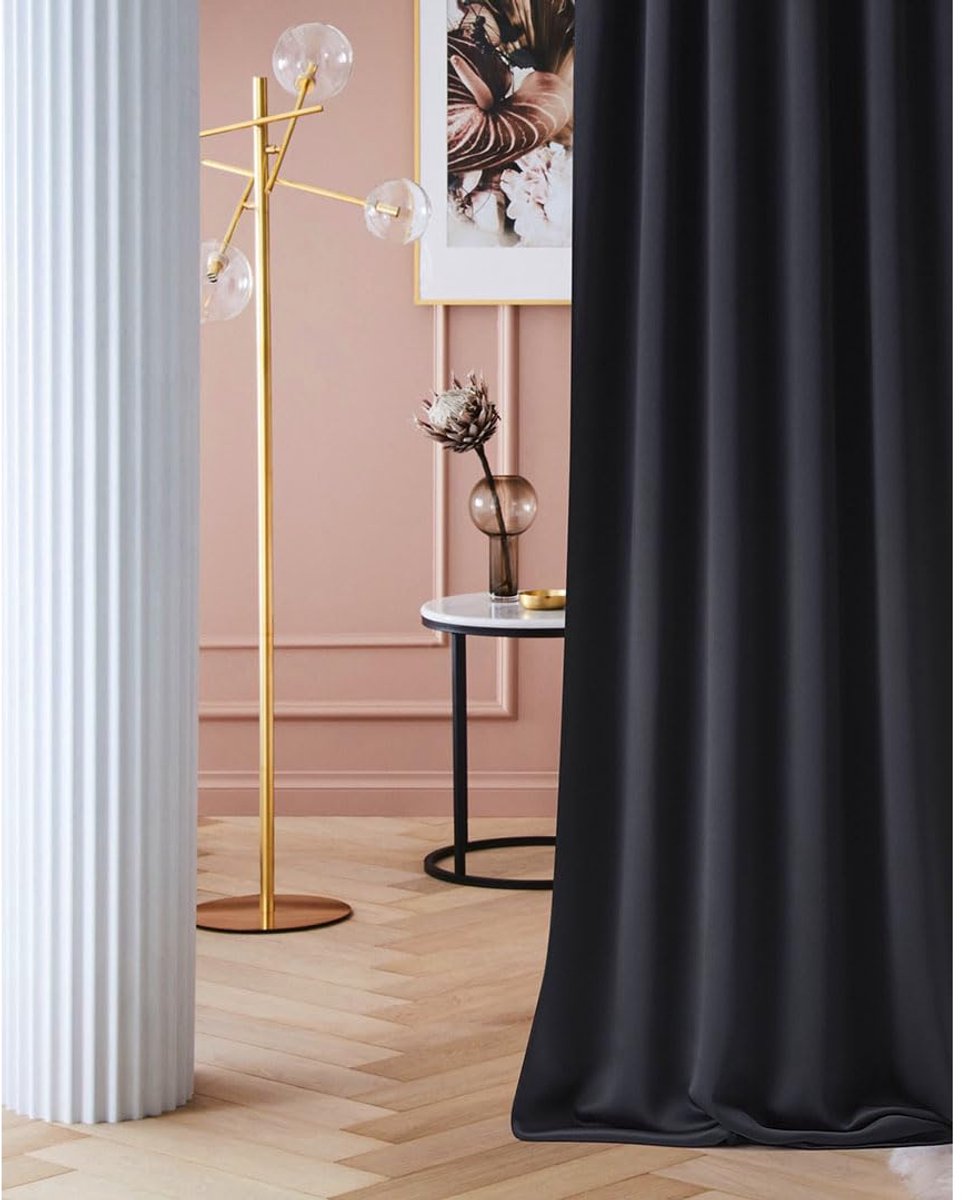 Unyqoos Zwart Verduisterend Gordijn met Ringen voor Slaapkamer of Woonkamer 140x240 cm