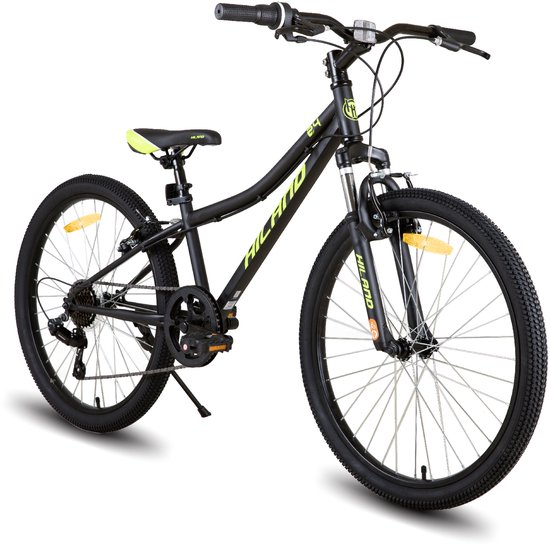 Zwarte Hiland tienerfiets met 24-inch wielen, neongele accenten op zadel en frame.