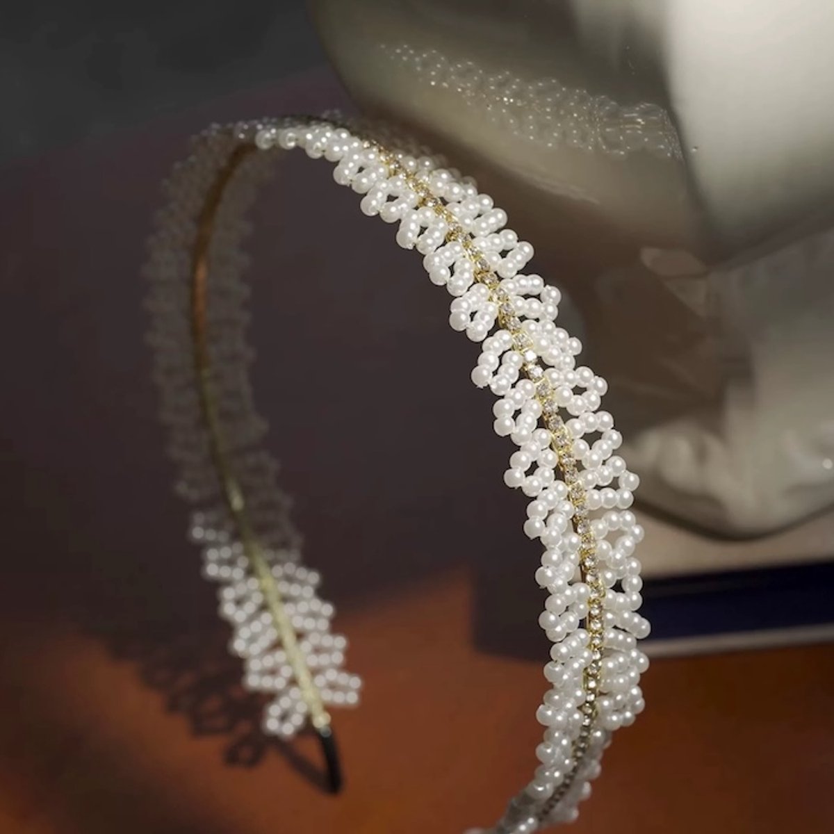 Handgemaakte Parel Haarband – Elegant Cadeau voor Bruiloft, Verjaardag of Meisje