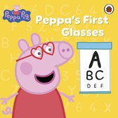 Peppa Pig draagt een rode jurk en een hartvormige bril, naast een oogkaart met de letter A, B, C, D, E, F.