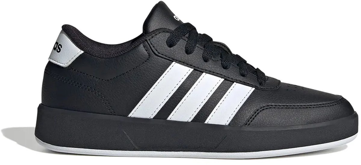 Core Black / Cloud White / Core Black