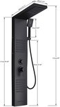 Zwart douchepaneel met massieve douchekop, handdouche, 6 massagejets en baduitloop. Afmetingen 113cm x 20cm.