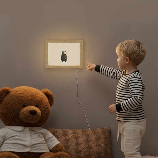 Nachtlampje 20x15 cm - Kinder lampje - Beer - Donkerbruin - Minimalistisch - Tafellamp kinderkamer - Slaapkamer lamp - Bedlamp kinderen - Kinderlampje stopcontact - Wandlamp babykamer - Nachtlampjes van Merkloos — afbeelding 5