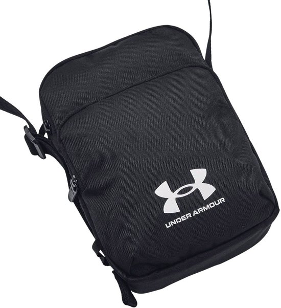 Under Armour Essential Lite crossbodytas voor onderweg