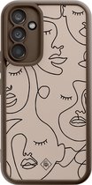 Casimoda® hoesje - Geschikt voor Samsung Galaxy A54 - Abstract Faces - Zwart TPU Backcover - Geometrisch patroon - Bruin/beige