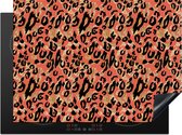 KitchenYeah® Inductie beschermer 71x52 cm - Dierenprint - Panter - Roze - Kookplaataccessoires - Afdekplaat voor kookplaat - Inductiebeschermer - Inductiemat - Inductieplaat mat