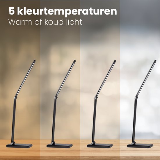 Vier zwarte Auronic bureaulampen op een houten ondergrond, toonbeeld van 5 kleurtemperaturen.