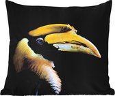Buitenkussens - Tuin - Grote Indische Hornbill op zwarte achtergrond - 45x45 cm
