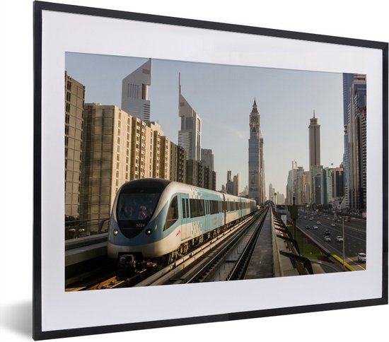 Fotolijst incl. Poster - Een trein in de stad Dubai - 40x30 cm - Posterlijst