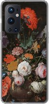 Geschikt voor OnePlus 9 Pro hoesje - Stilleven met bloemen en een horloge - Schilderij van Abraham Mignon - Siliconen Telefoonhoesje