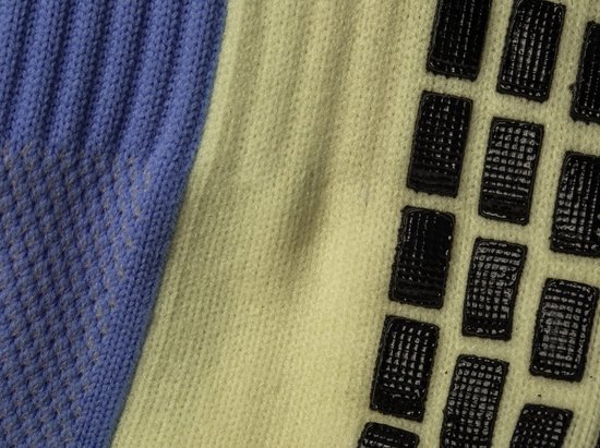 Finnacle - Gripsokken - Anti-slip - Sportsokken - Lichtblauw - 1 Paar - Ondersteuning - Maat 39/45 van Finnacle — afbeelding 2