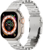 Strap-it Titanium Butterfly band - geschikt voor Apple Watch Series 1/2/3/4/5/6/7/8/9/Ultra (2) - Stevig en lichtgewicht titanium bandje voor iWatch - maat 42 / 44 / 45 / 49mm - zilver