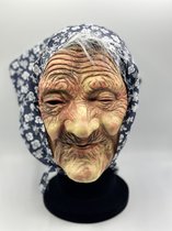 Masker oude vrouw - Sarah masker - carnaval heks masker - Befana masker met doek