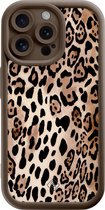 Casimoda® hoesje - Geschikt voor iPhone 15 Pro Max - Luipaard print bruin - Effen telefoonhoesje met lensbescherming - TPU - Backcover - Bruin/beige