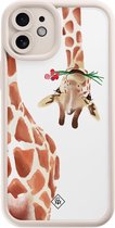 Casimoda® hoesje - Geschikt voor iPhone 12 - Giraffe - Effen telefoonhoesje met lensbescherming - TPU - Backcover - Bruin/beige