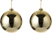 2x Grote kunststof kerstballen goud 15 cm - Grote onbreekbare kerstballen - Gouden kerstversiering/kerstdecoratie