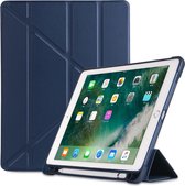 P.C.K. Hoesje/Smartcover donkerblauw met een vakje voor je pen geschikt voor Apple iPad AIR PRO 10,5 INCH (2019) MET PEN