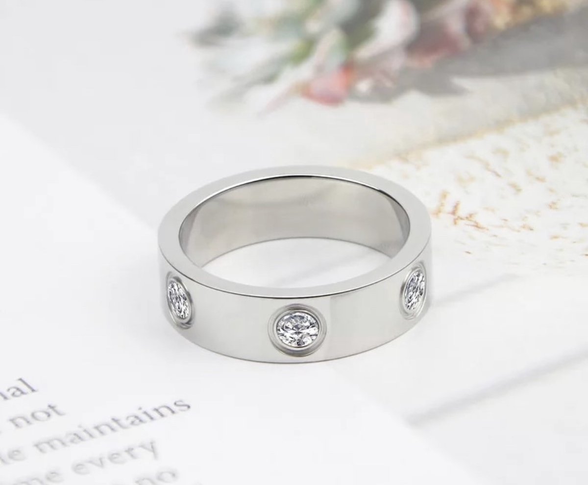 Soraro Ring Zirkonia | Zilverkleurig | Ringen Vrouwen | 17mm | Ring Dames | Dames Cadeau