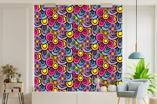 Behang - Fotobehang Patroon - Hippie - Bloemen - Paars - Breedte 220 cm x hoogte 220 cm