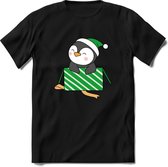 Pinguin Buddy Kerst T-shirt | Groen | Jongens / Meisjes | Grappige Foute kersttrui Shirt Cadeau | Kindershirt | Leuke Elf, Rendier, Kerstboom en Kerstballen Ontwerpen. Maat 146