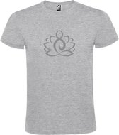 Grijs  T shirt met  print van "Lotusbloem met Boeddha " print Zilver size M