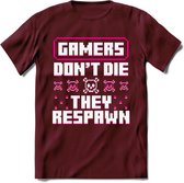 Gamers don't die pixel T-shirt | Roze | Gaming kleding | Grappig game verjaardag cadeau shirt Heren – Dames – Unisex | - Burgundy - M