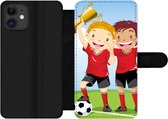 Bookcase Geschikt voor iPhone 12 Pro telefoonhoesje - Een illustratie van twee voetballers die een prijs hebben gewonnen - Jongens - Meisjes - Kind - Met vakjes - Wallet case met magneetsluiting