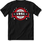 1951 Premium Quality | Feest Kado T-Shirt Heren - Dames | Rood - Wit | Perfect Verjaardag Cadeau Shirt | Grappige Spreuken - Zinnen - Teksten | Maat S