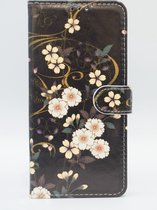 P.C.K. Hoesje/Boekhoesje/Bookcase zwart met witte bloemen print geschikt voor Samsung Galaxy A72 5G MET Glasfolie