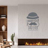 Stickerheld - Muursticker Best dad ever - Woonkamer - Vaderdag - Bolhoed, vergrootglas en snor - Engelse Teksten - Mat Donkergrijs - 78.3x55cm