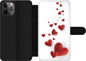 Bookcase Geschikt voor iPhone 11 Pro Max telefoonhoesje - Een illustratie van een pad van hartjes - Met vakjes - Wallet case met magneetsluiting
