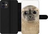 Bookcase Geschikt voor iPhone 11 telefoonhoesje - Jongens - Zeehond - Kinderen - Meisjes - Dieren - Met vakjes - Wallet case met magneetsluiting