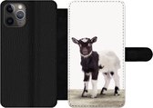 Bookcase Geschikt voor iPhone 11 Pro Max telefoonhoesje - Geit - Dieren - Kinderen - Jongens - Meisjes - Met vakjes - Wallet case met magneetsluiting