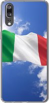 Geschikt voor Huawei P20 hoesje - De vlag van Italië wappert in de lucht - Siliconen Telefoonhoesje