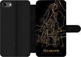 Bookcase Geschikt voor iPhone 7 telefoonhoesje - Haarlem - Kaart - Goud - Met vakjes - Wallet case met magneetsluiting