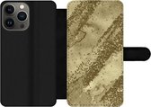 Bookcase Geschikt voor iPhone 13 Pro Max telefoonhoesje - Glitter - Goud - Abstract - Met vakjes - Wallet case met magneetsluiting